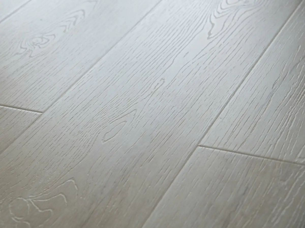 Ламинат Lamiwood Bristol Дуб Беленый 2412 34 класс 12 мм